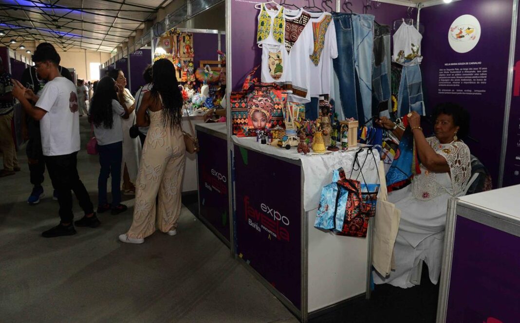 Prefeitura oferece serviços e apoia a participação de empreendedoras na Expo Favela (Copy)