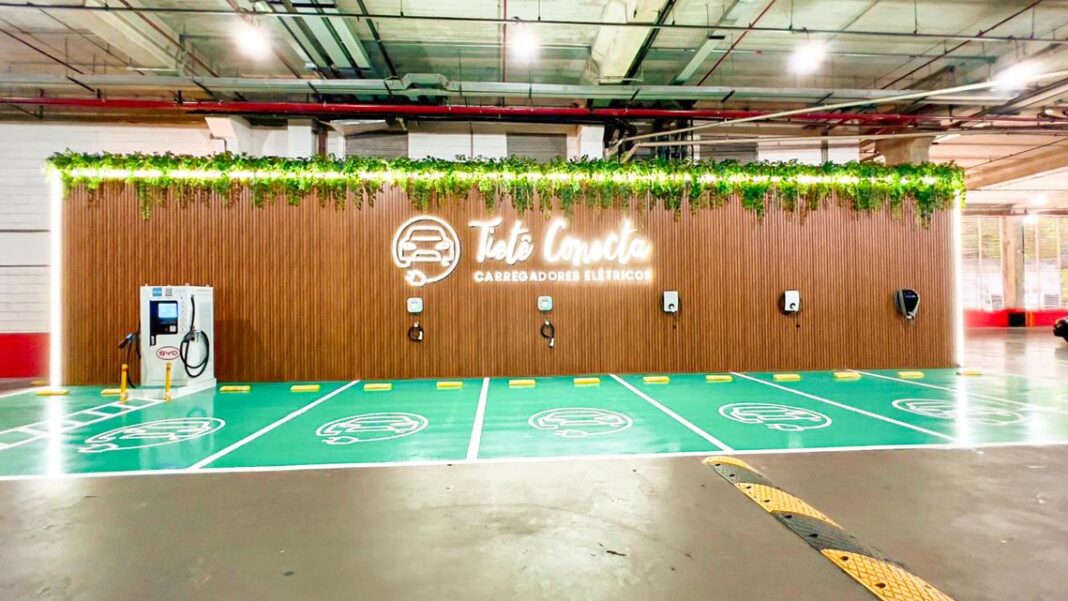 Tietê Plaza inaugura espaço Tietê Conecta com sete carregadores para veículos elétricos (Copy)